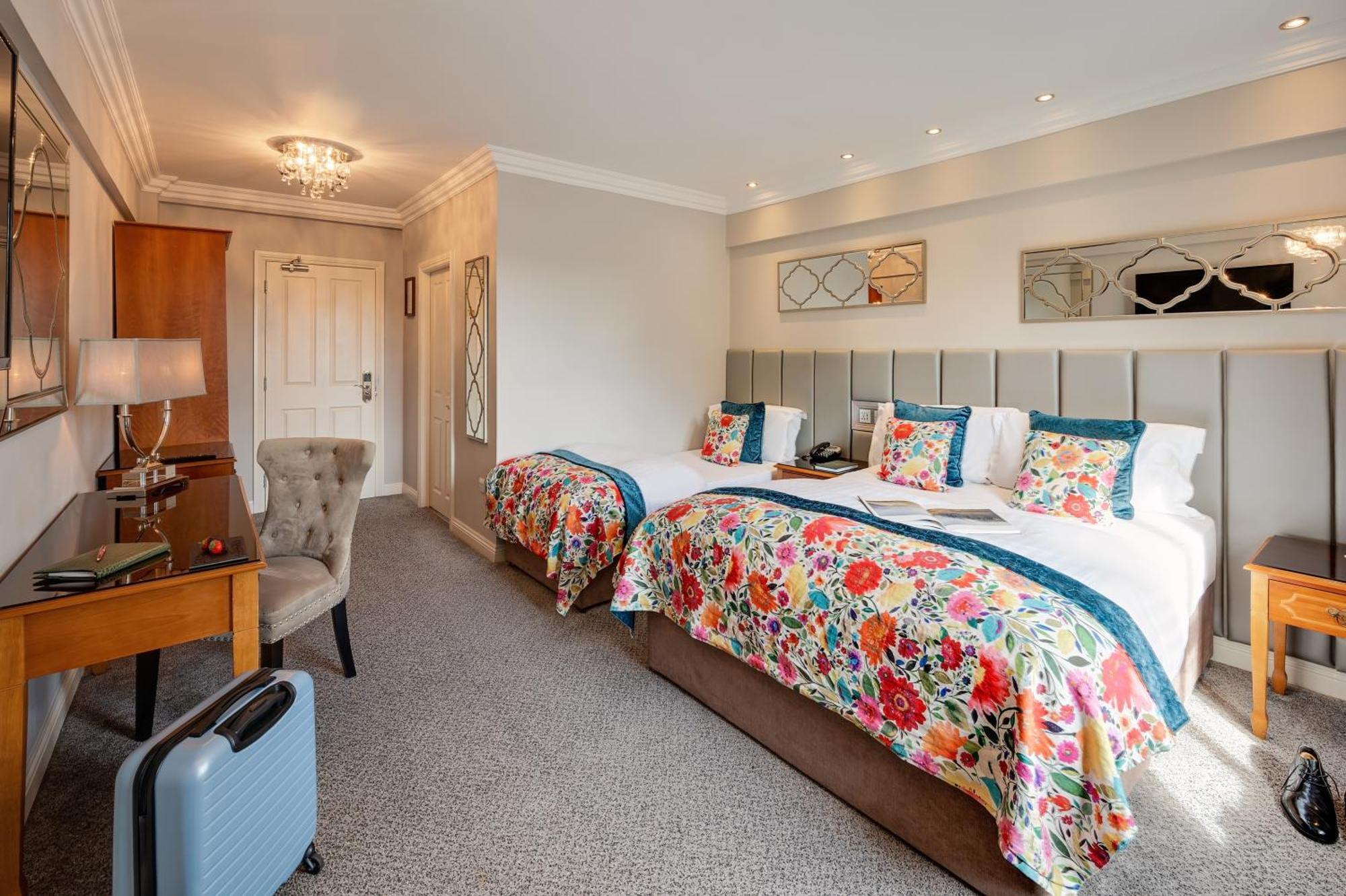 Cork'S Vienna Woods Hotel & Villas Екстериор снимка